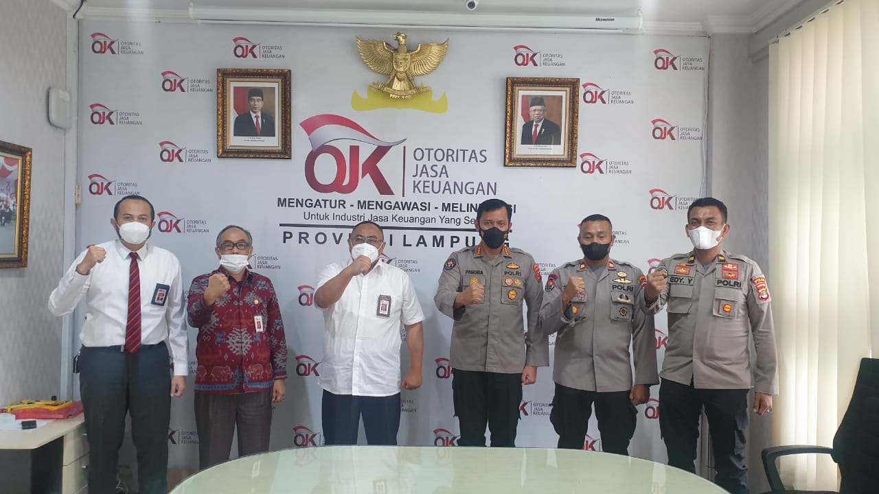 Kunjungi OJK, Kabid Humas Polda Lampung : Ingin Tahu Legalitas Pinjol, Hubungi Website Resmi OJK