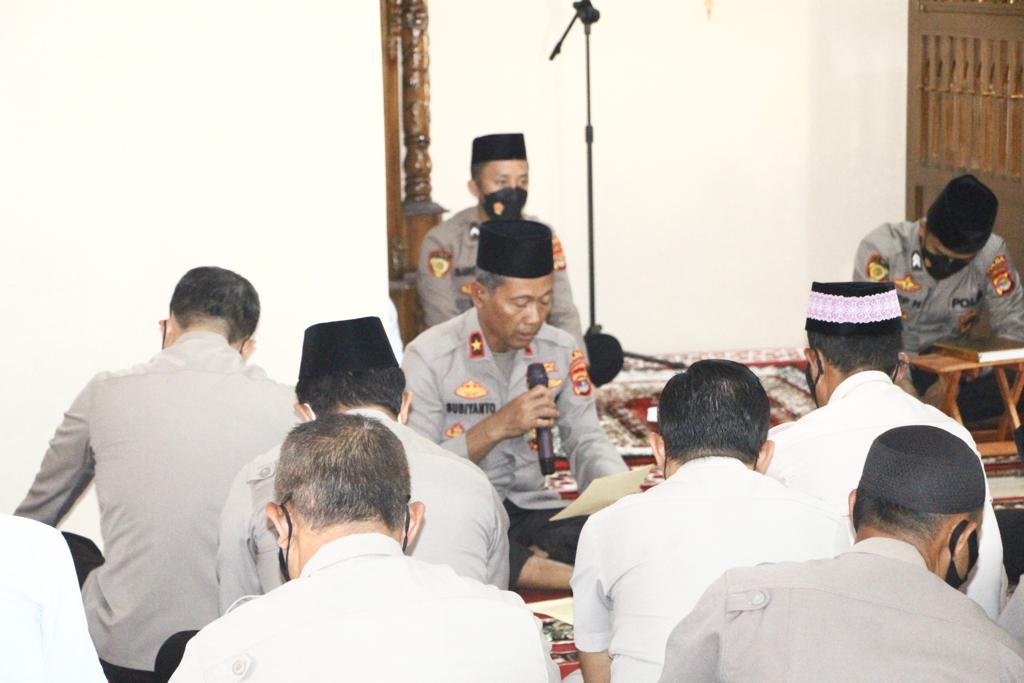 Polda Lampung Peringati Nuzulul Qur’an 1443 H