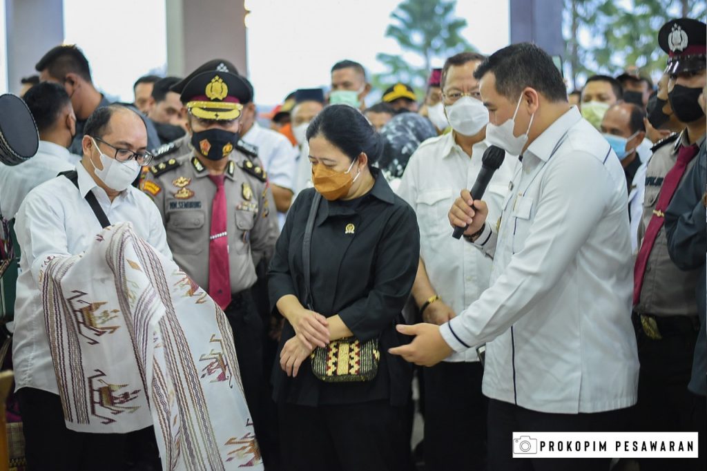 BUPATI PESAWARAN MENERIMA KUNJUNGAN KERJA KETUA DEWAN PERWAKILAN RAKYAT REPUBLIK INDONESIA (DPR RI) KE KABUPATEN PESAWARAN