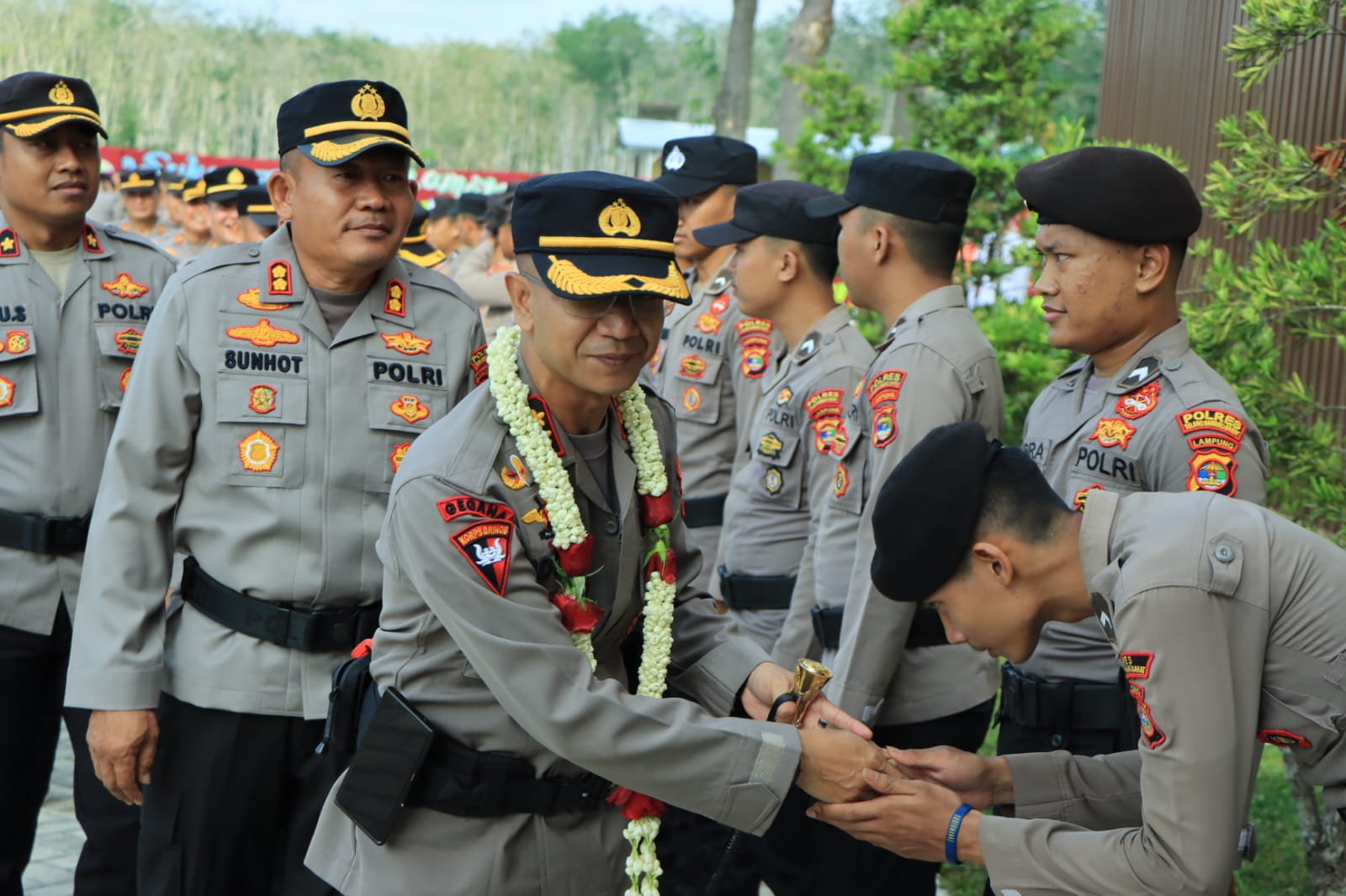 Rangkaian Acara Pisah Sambut Kapolres Tulang Bawang Barat Berlangsung Khidmat dan Haru