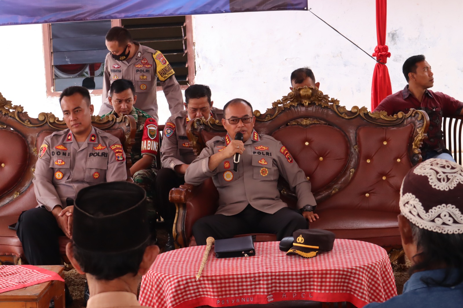 Jumat Curhat, Polresta Bandar Lampung Sambangi Masyarakat Kelurahan Kebon Jeruk Tanjung Karang Timur