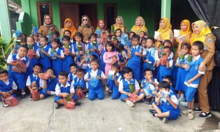 Program P5, TK Negeri Pembina Kalianda Kunjungi Pabrik Tempe
