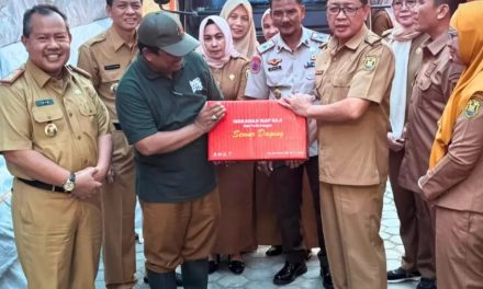 Pemerintah Kota Bandar Lampung Kembali Melakukan Kegiatan Pembagian Bantuan Terdampak Banjir Pada Lokasi yang Tersebar di Kota Bandar Lampung