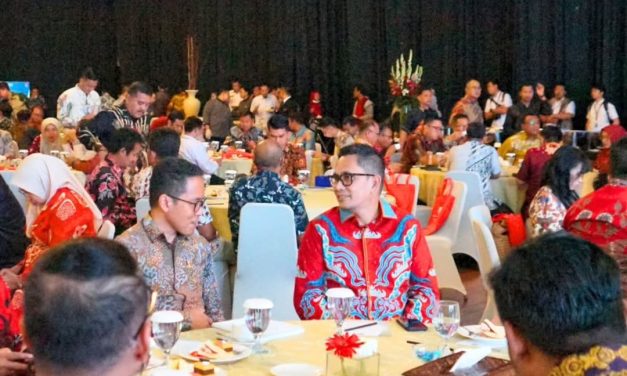 Kepala Dinas Kominfo Kota Bandar lampung, Rizky Agung Ariesantho, S.T Mengikuti Acara Forum Nasional Komunikasi dan Digital. Rangkaian Kegiatan ini Merupakan Bagian Dari Musyawarah Nasional (Munas) VII APEKSI Tahun 2025