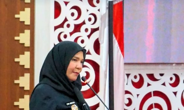 Walikota Bandar Lampung Hj. Eva Dwiana Menghadiri Rapat Paripurna Terkait LKPJ dan RPJMD Oleh DPRD Kota Bandar Lampung di Ruang Rapat Paripurna DPRD Kota Bandar Lampung