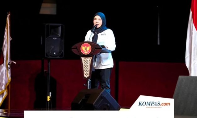 Walikota Bandar Lampung, Hj. Eva Dwiana Pimpin Sidang Pleno Musyawarah Nasional (Munas) IIV, Pada Forum Asosiasi Pemerintah Kota Seluruh Indonesia (Apeksi) 2025