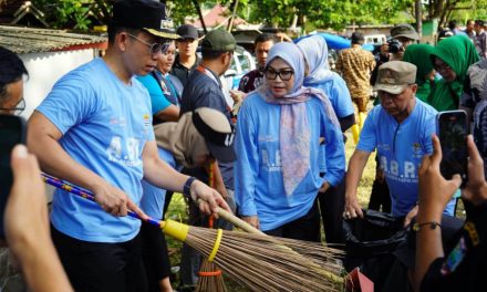 Wujudkan Lingkungan ABRI dan BKW, Bupati Egi Lauching Gerakan Gotong Royong di Dermaga BOM