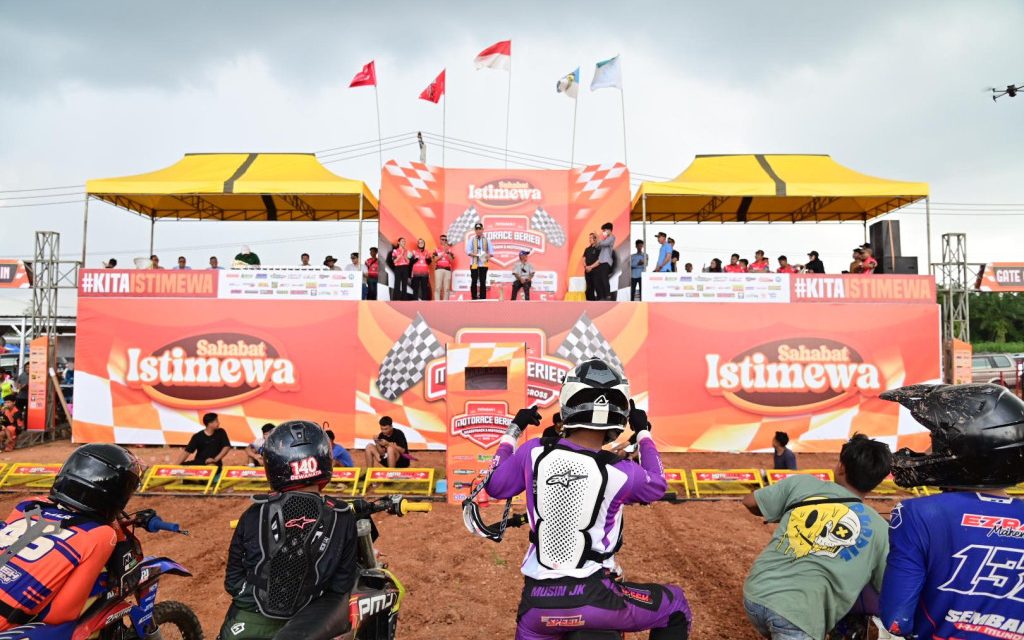 Bupati Egi Buka Ajang Motorace Series Putaran 1 di Kecamatan Jati Agung