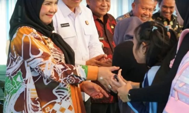 Walikota Bandar Lampung Hj. Eva Dwiana Menghadiri Silaturahmi dan Halal Bihalal dengan Dinas Pendidikan Kota Bandar Lampung