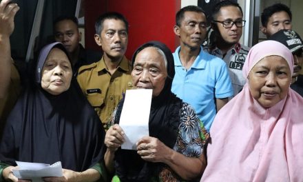 Respon Cepat Walikota Bandar Lampung Dalam Membantu Masyarakat Panjang Yang Terdampak Banjir