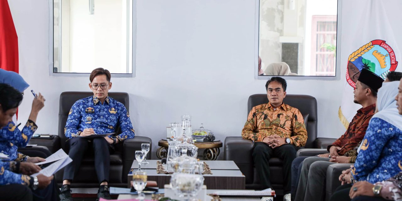Bahas Legalisasi Jadi Satker, Bawaslu Lampung Selatan Audiensi dengan Bupati
