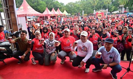 Wabup Syaiful Lepas Ribuan Peserta Jalan Sehat Kapal Api Bersama Tribun Lampung