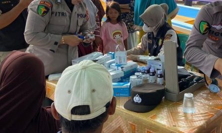 Hut Bhayangkara ke-79: Polres Pesawaran Gelar Bakti Kesehatan Gratis bagi Pedagang Kaki Lima dan Masyarakat di Islamic Center