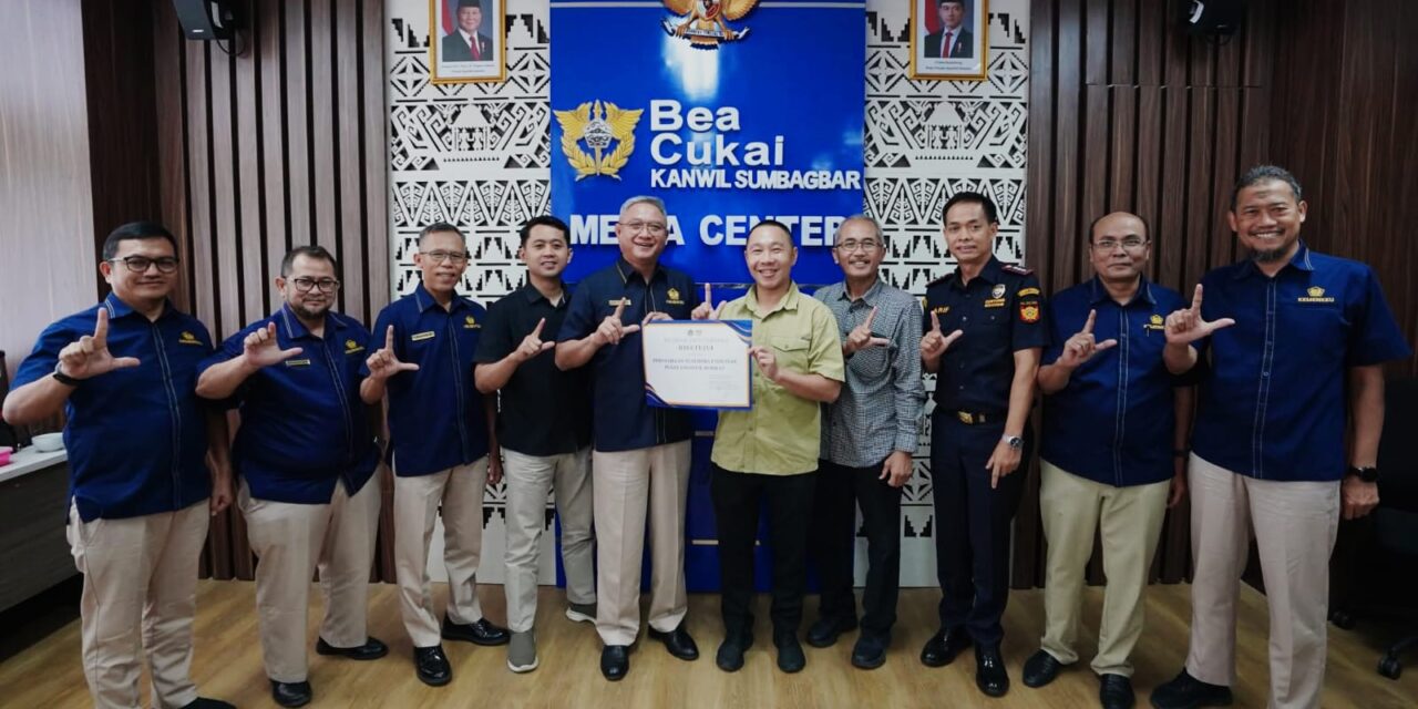 Transformasi Logistik Nasional: Kanwil Bea Cukai Sumatera Bagian Barat Berikan Izin Pusat Logistik Berikat (PLB) kepada PT Aman Jaya Perdana
