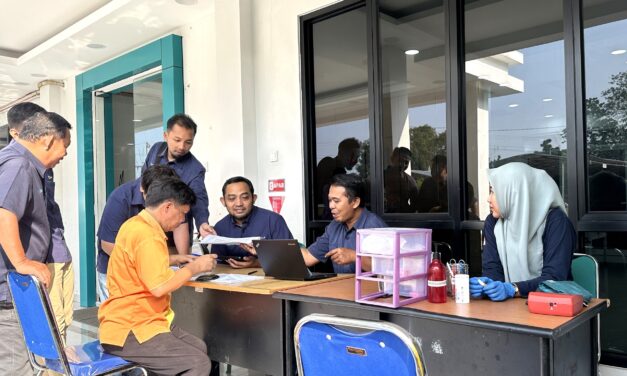 Kolaborasi dengan PMI, Gelaran Donor Darah Warnai Peringatan HUT RI Ke-80 di PLN UP3 Kotabumi