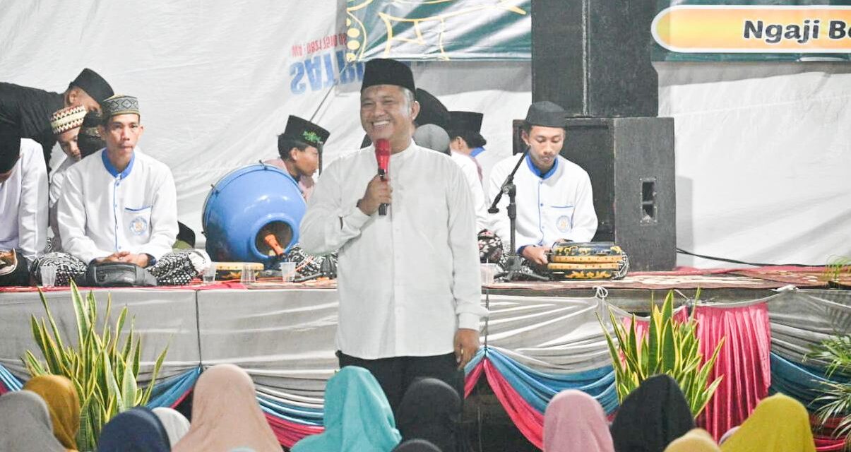 Wabup Pesawaran Ajak Masyarakat Teladani Akhlak Rasulullah Lewat Pengajian Maulid Nabi