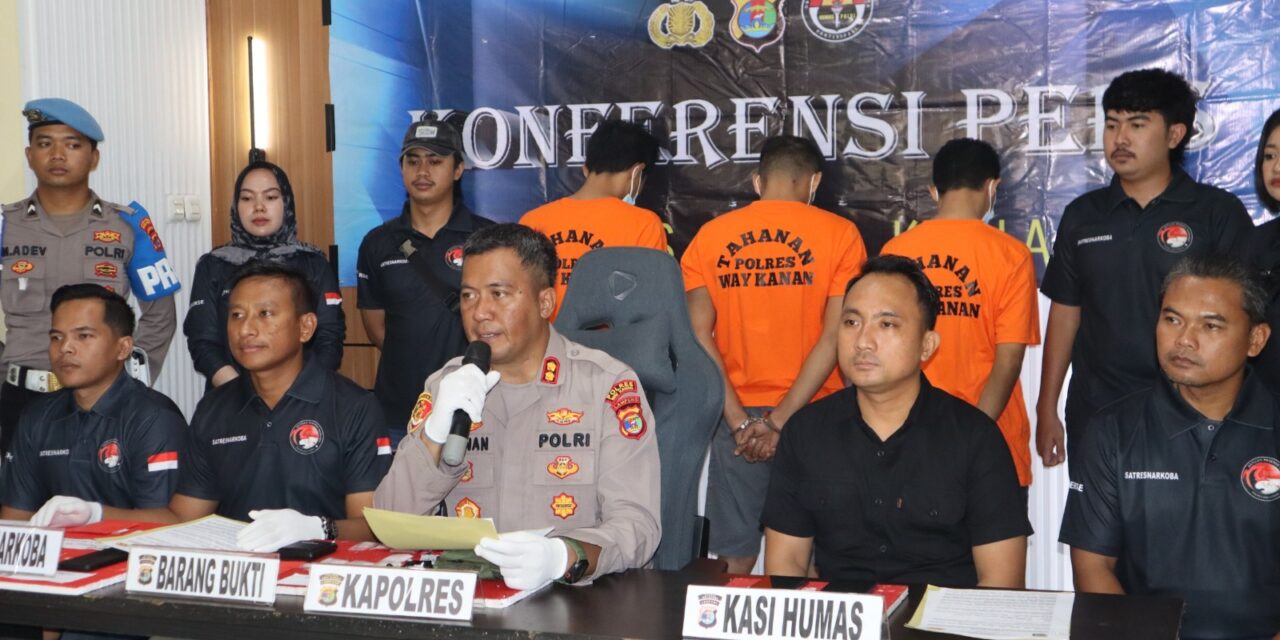 Konferensi Pers Satnarkoba Polres Way Kanan Gagalkan Peredaran Narkotika Jenis Sabu di Km 6 Blambangan Umpu dan Baradatu