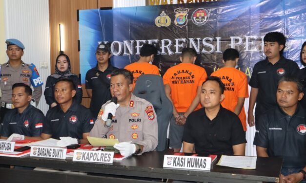 Konferensi Pers Satnarkoba Polres Way Kanan Gagalkan Peredaran Narkotika Jenis Sabu di Km 6 Blambangan Umpu dan Baradatu