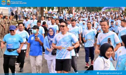 Ribuan Warga Serbu Fun Run Lamsel Fest 2025, Bupati Egi dan UKP Zita Anjani Lari Bareng Bersama Peserta