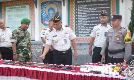Bersama TNI Polri, Lapas Kotaagung Musnahkan Barang Sitaan Hasil Razia