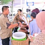 Halalbihalal di Lamban Rakyat Jadi Berkah UMKM, Dagangan Ludes Diborong dan Dibagikan Gratis