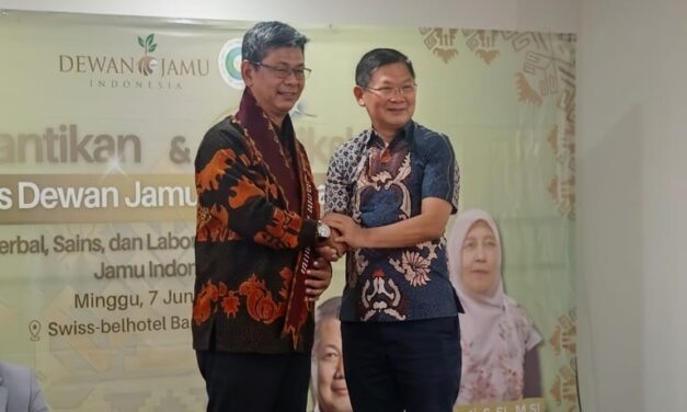 Prof Asep Sukohar Resmi Dilantik Jadi Ketua Dewan Jamu Provinsi Lampung