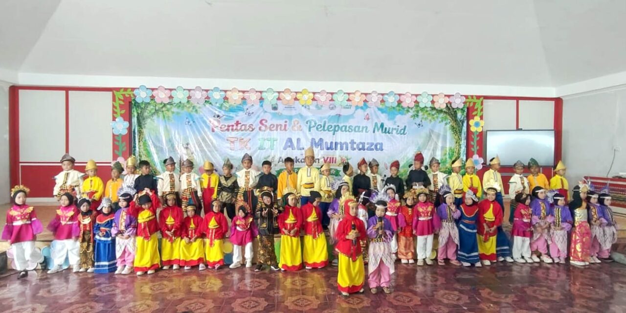 Air Mata Haru dan Senyum Bangga di Aula PKK Kalianda: Momentum ‘Hari Merdeka’ Angkatan VIII TK IT Al Mumtaza