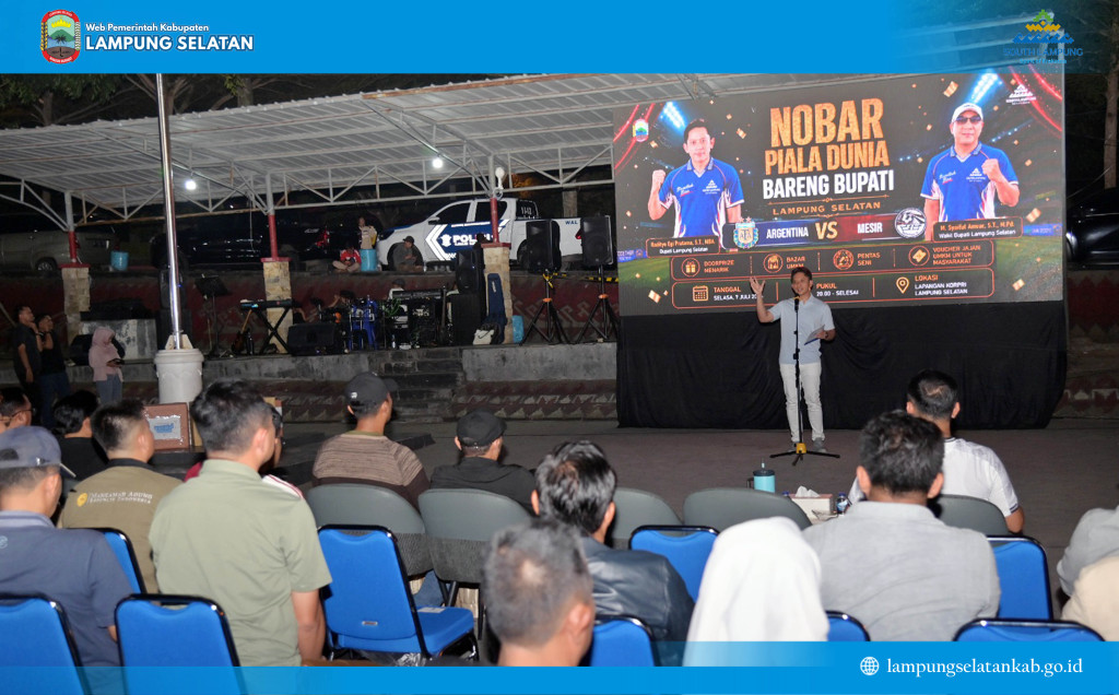 UMKM Raup Berkah dari Nobar Piala Dunia, Bupati Egi: Gema HELAU Gerakkan Ekonomi Rakyat dan Perkuat Gotong Royong