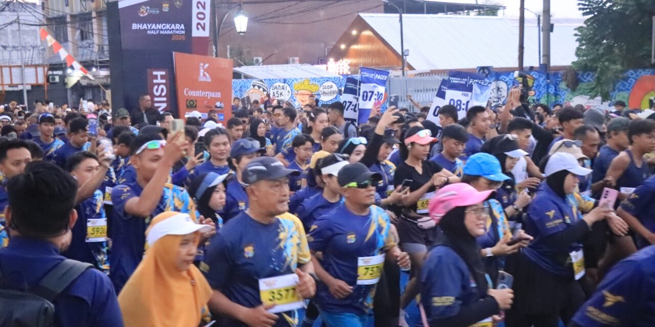 Ribuan Langkah Warnai Hari Bhayangkara ke-80, 5.745 Pelari Ramaikan Bhayangkara Half Marathon 2026