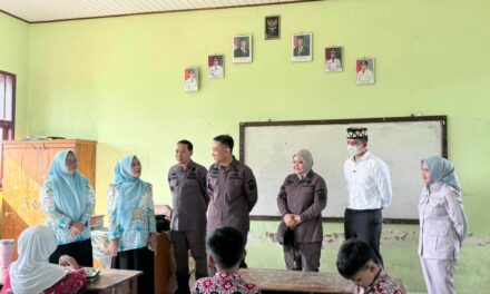 Turun Langsung ke Sekolah di Natar, Bupati Radityo Egi dan Kajati Lampung Pastikan Program MBG Berjalan Sesuai SOP