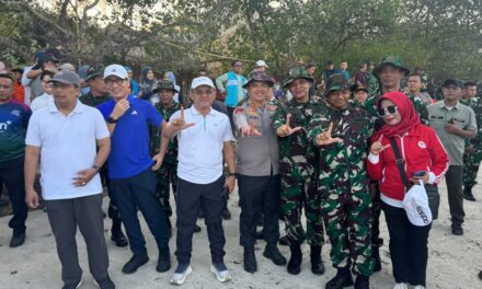 Polda Lampung Turun Bersihkan Pantai dan Laut, Gerakan Radin Inten Asri Gaungkan Kepedulian Lingkungan