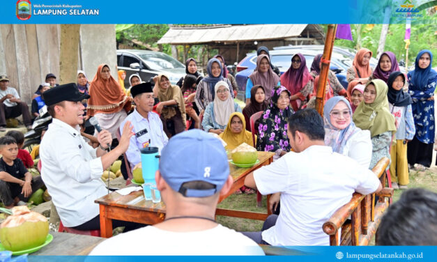 Gotong Royong Warga Desa Suak Tuai Apresiasi Bupati Radityo Egi, Program HELAU Wujudkan Desa Bersih, Aman, dan Menginspirasi