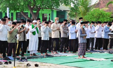 Kemarau Panjang Belum Berakhir, Pemkab dan Kemenag Lampung Selatan Satukan Doa dan Ikhtiar Lewat Salat Istisqa di 17 Kecamatan