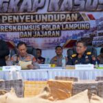 Sinergi Bea Cukai Sumbagbar dan Bandar Lampung dengan Polda Lampung Ungkap Peredaran Rokok Ilegal sebanyak 1,79 Juta Batang Rokok Ilegal