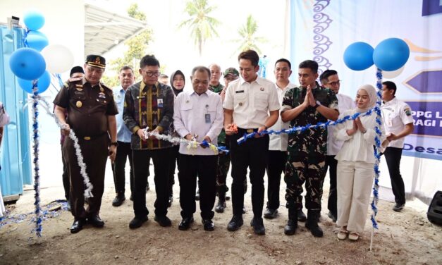 Anak-anak Sragi Sambut Gembira MBG, SPPG 3T Bandar Agung Buka Peluang Ekonomi Warga