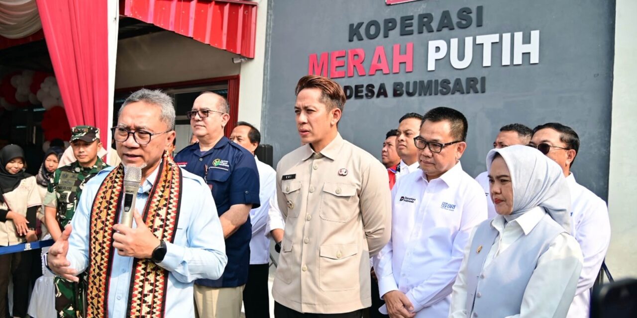 KDKMP Bumisari Disiapkan Jadi Pusat Ekonomi Warga, Zulkifli Hasan Tinjau Operasional di Lampung Selatan